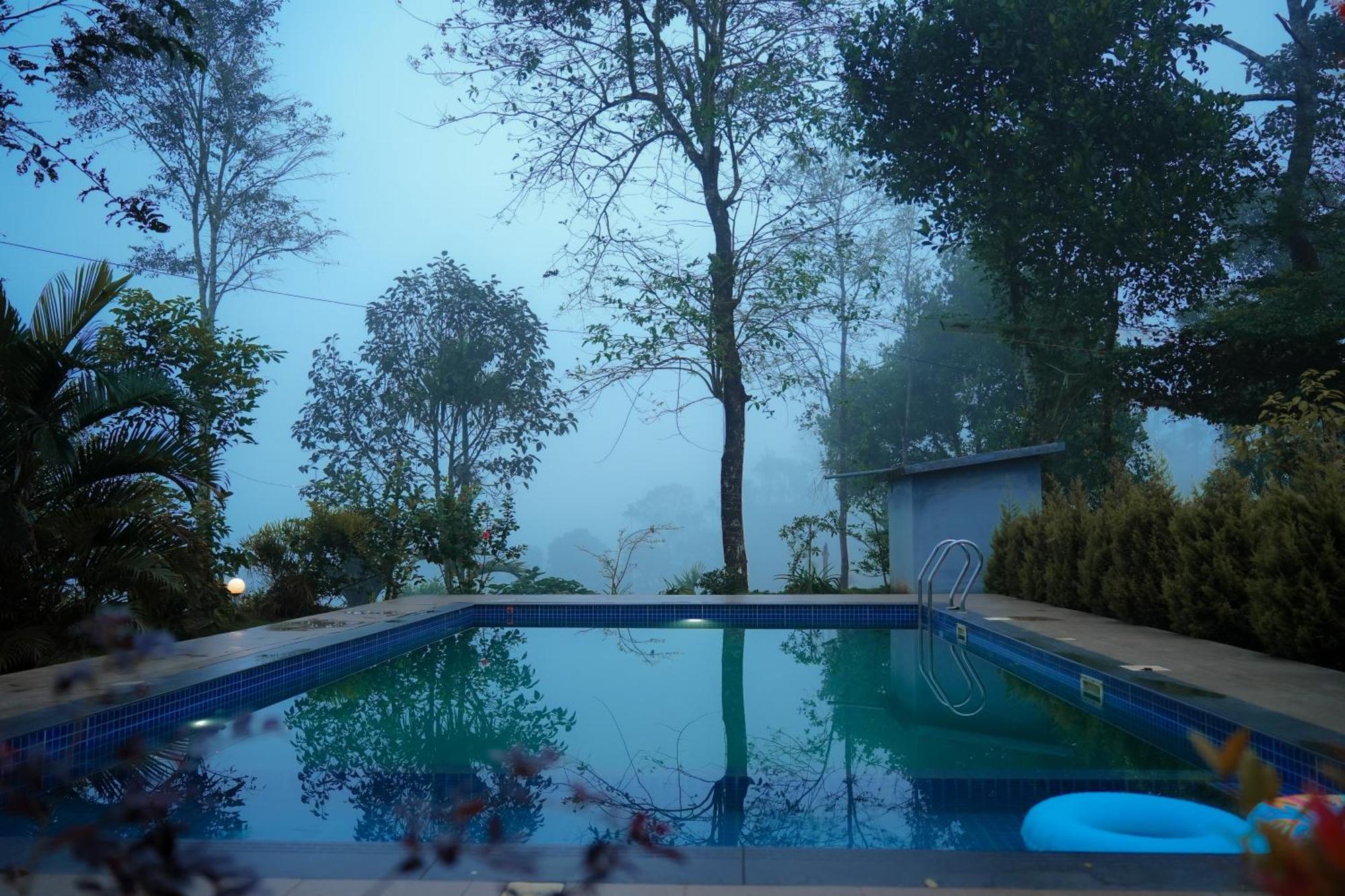 Haze Woods Resort Vaduvanchal Exterior photo