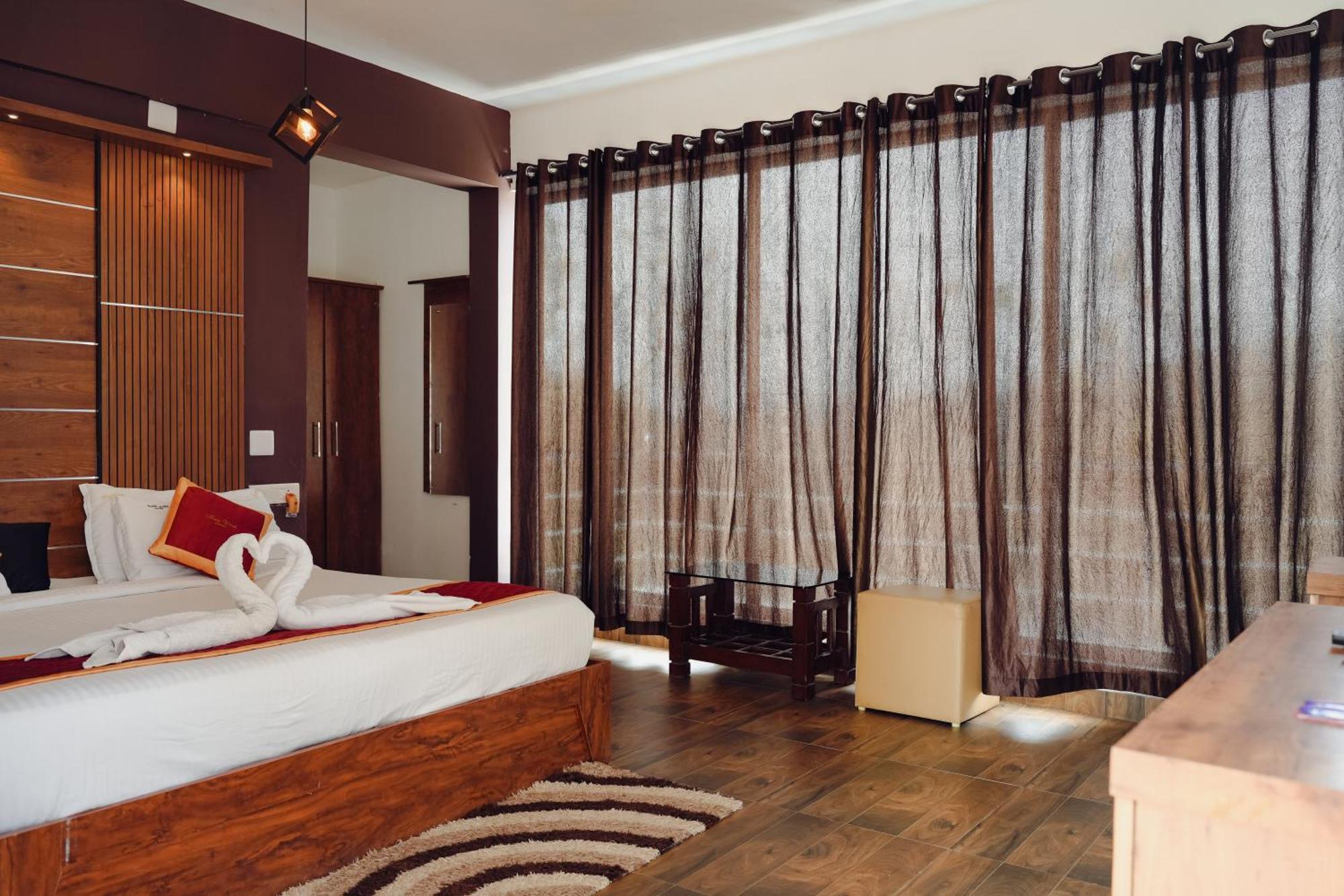 Haze Woods Resort Vaduvanchal Exterior photo
