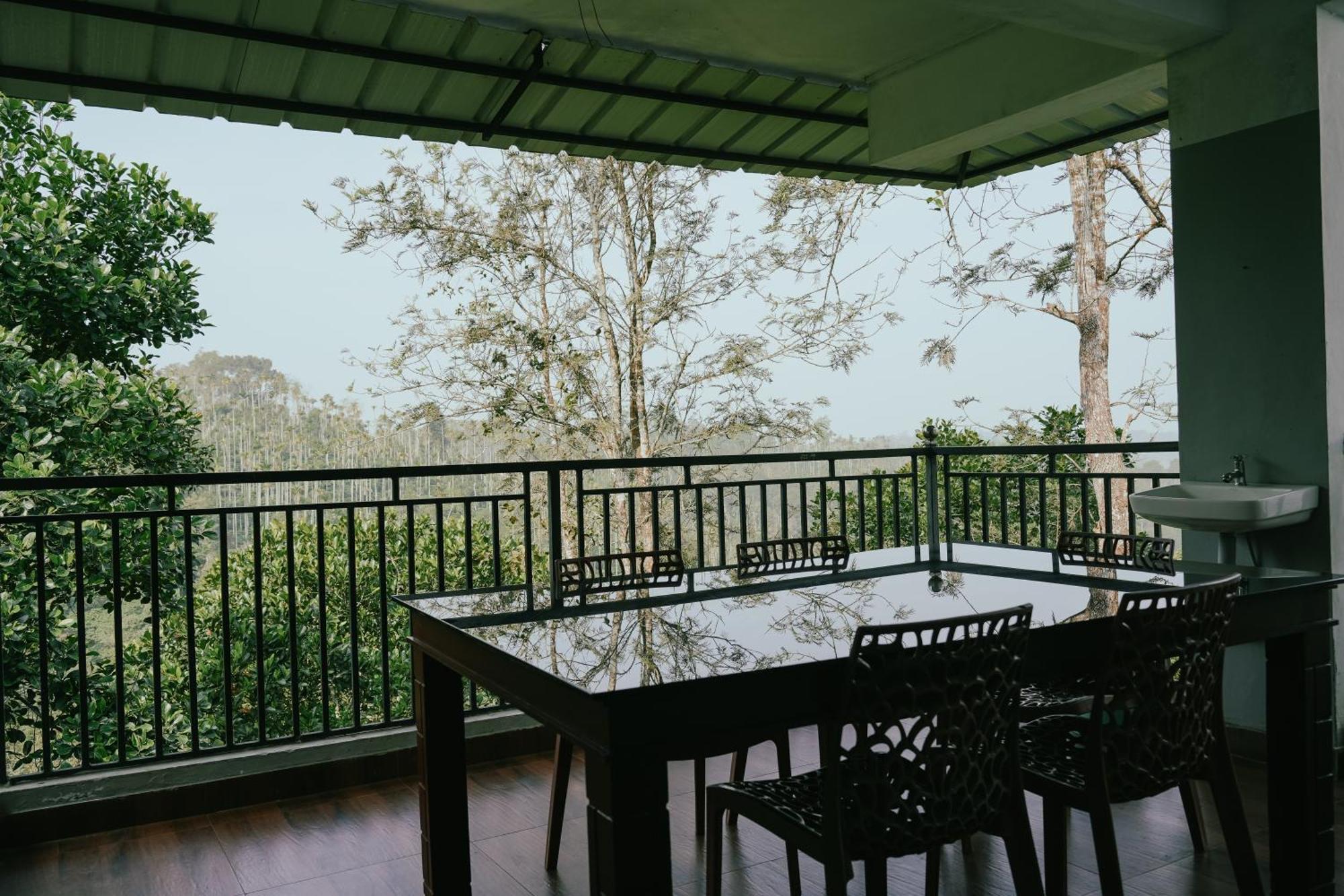 Haze Woods Resort Vaduvanchal Exterior photo