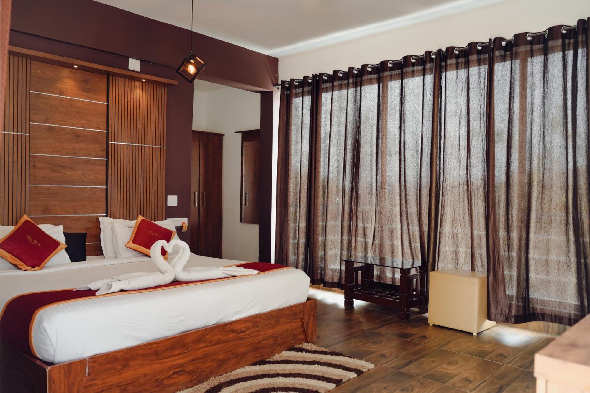 Haze Woods Resort Vaduvanchal Exterior photo