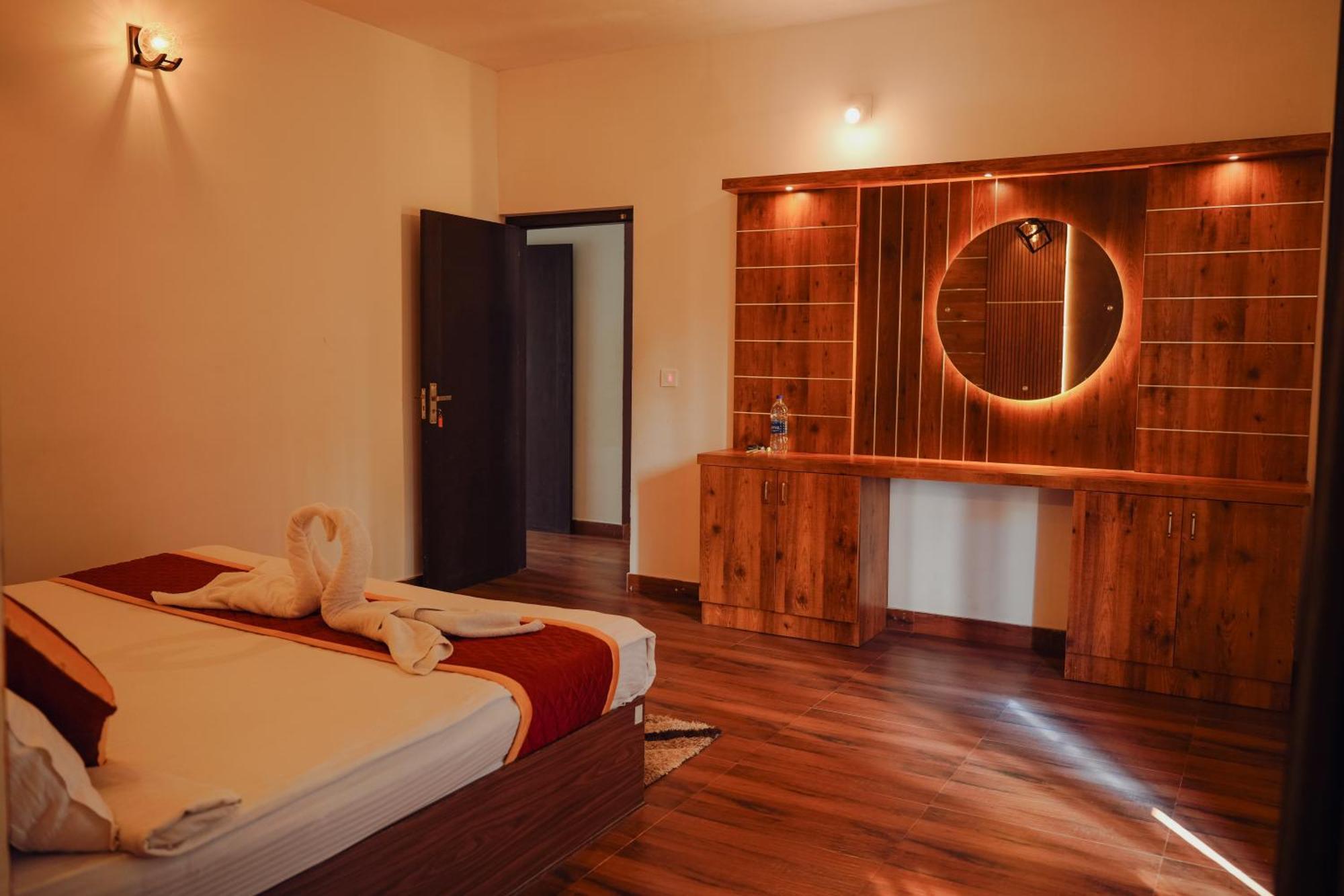 Haze Woods Resort Vaduvanchal Exterior photo