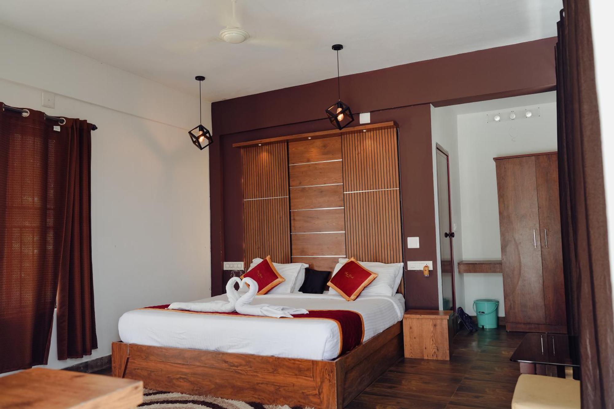 Haze Woods Resort Vaduvanchal Exterior photo